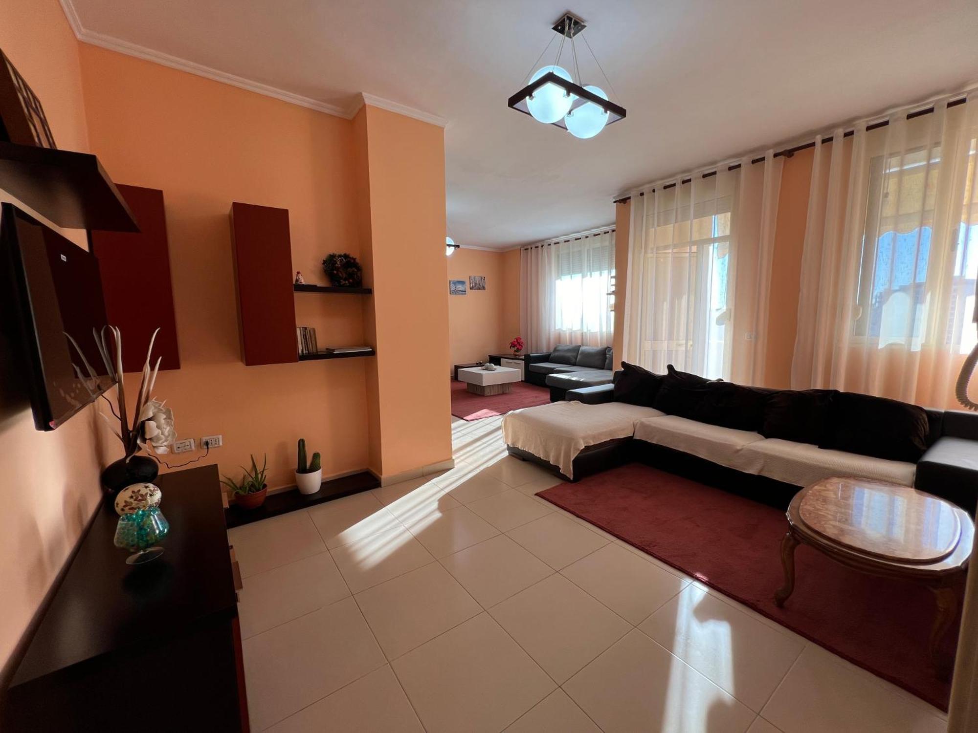 Elbasan Center Family Apartment N.42 Dış mekan fotoğraf